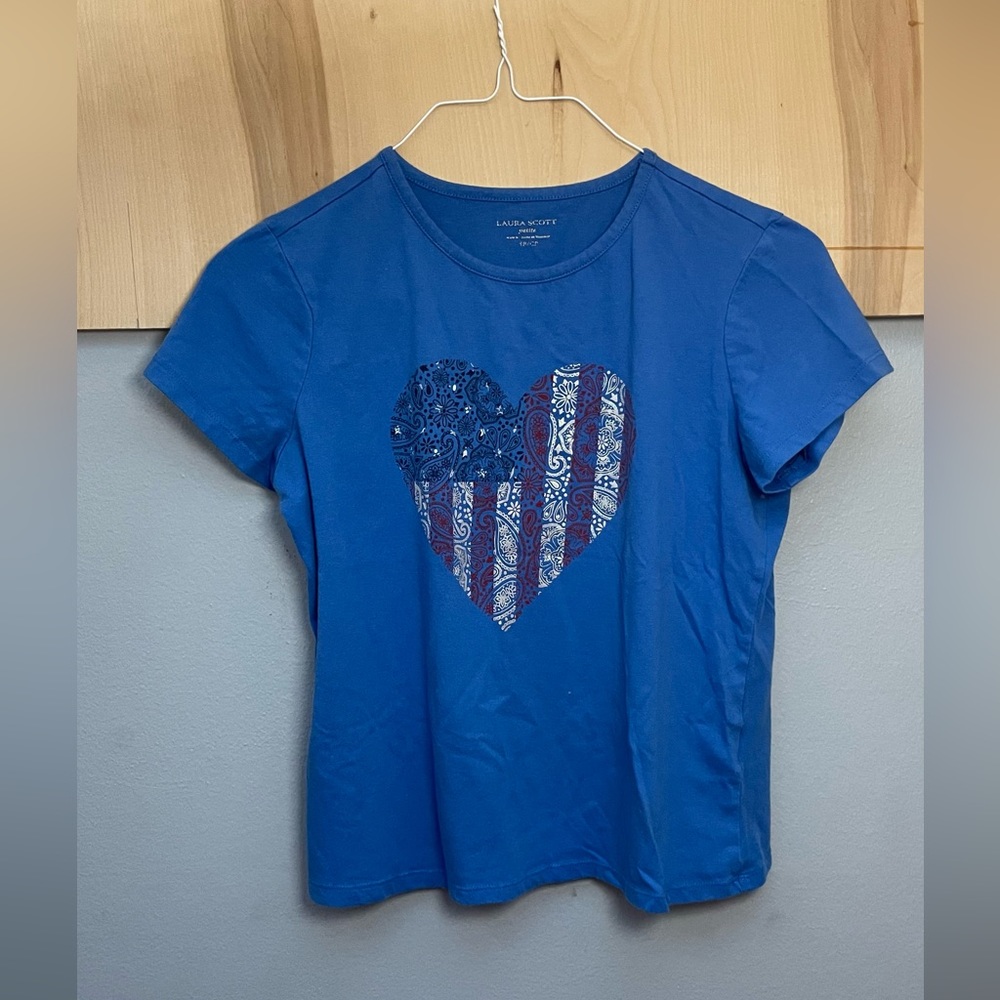 blue tee shirt